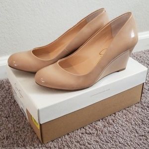 Nude Wedges